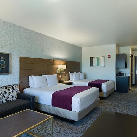 Oxford Suites Sonoma - Rohnert Park Room photo