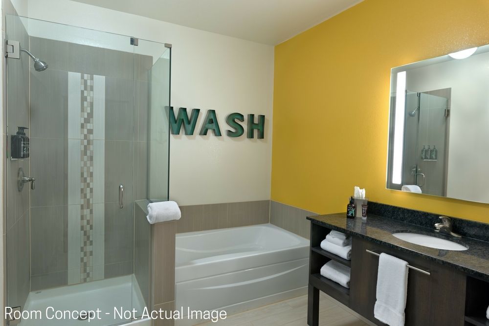 Oxford Suites Sonoma - Rohnert Park Exterior photo