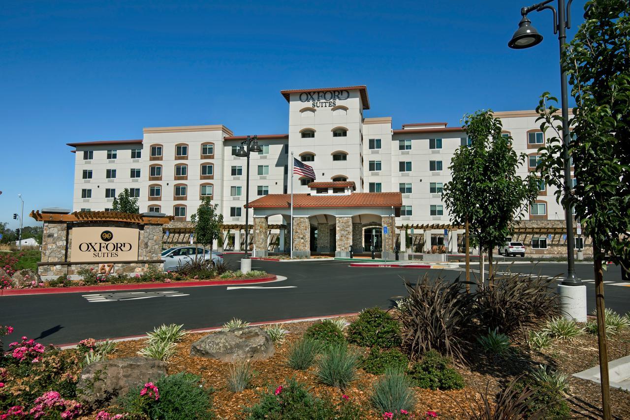 Oxford Suites Sonoma - Rohnert Park Exterior photo