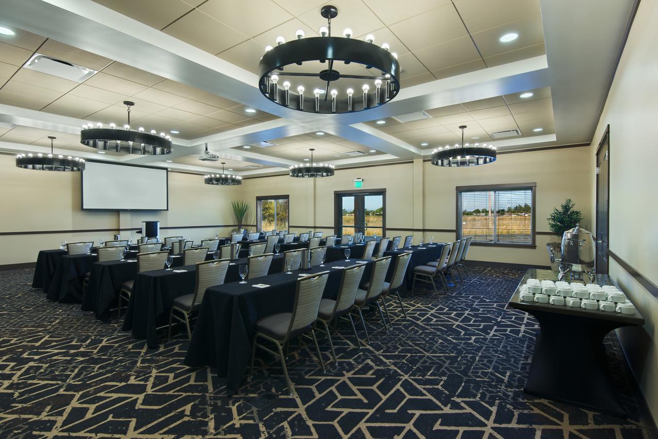 Oxford Suites Sonoma - Rohnert Park Room photo