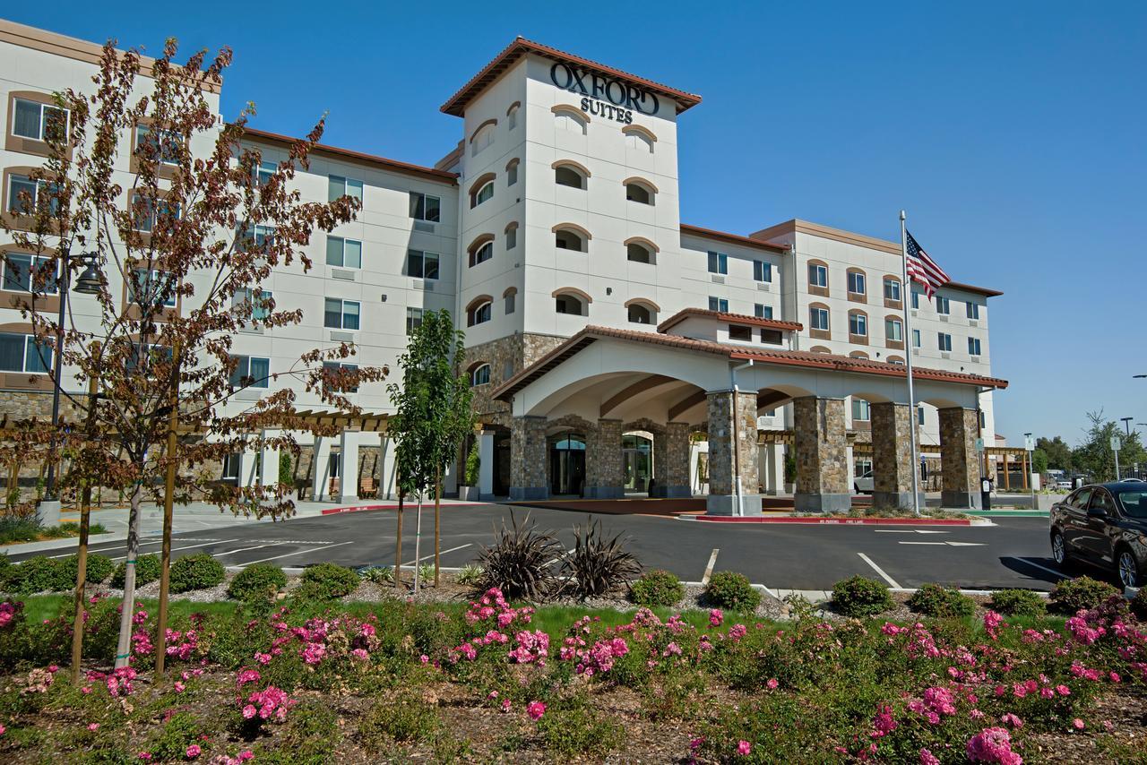Oxford Suites Sonoma - Rohnert Park Exterior photo