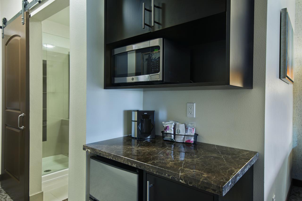 Oxford Suites Sonoma - Rohnert Park Room photo