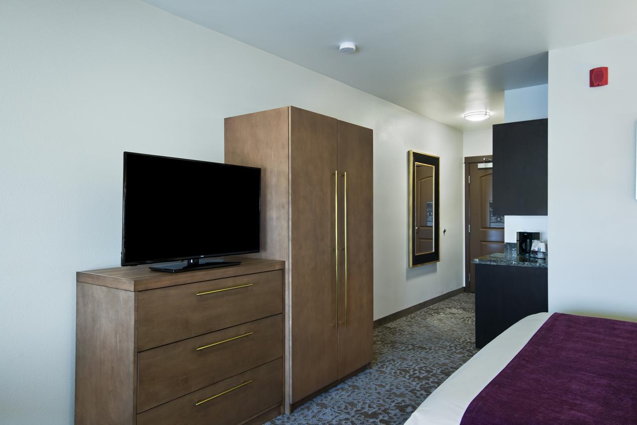 Oxford Suites Sonoma - Rohnert Park Room photo